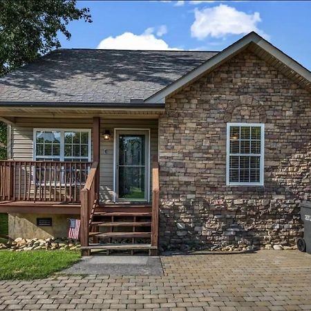 Creekside Cottage*Hot Tub*Entire Home-鸽子谷 外观 照片