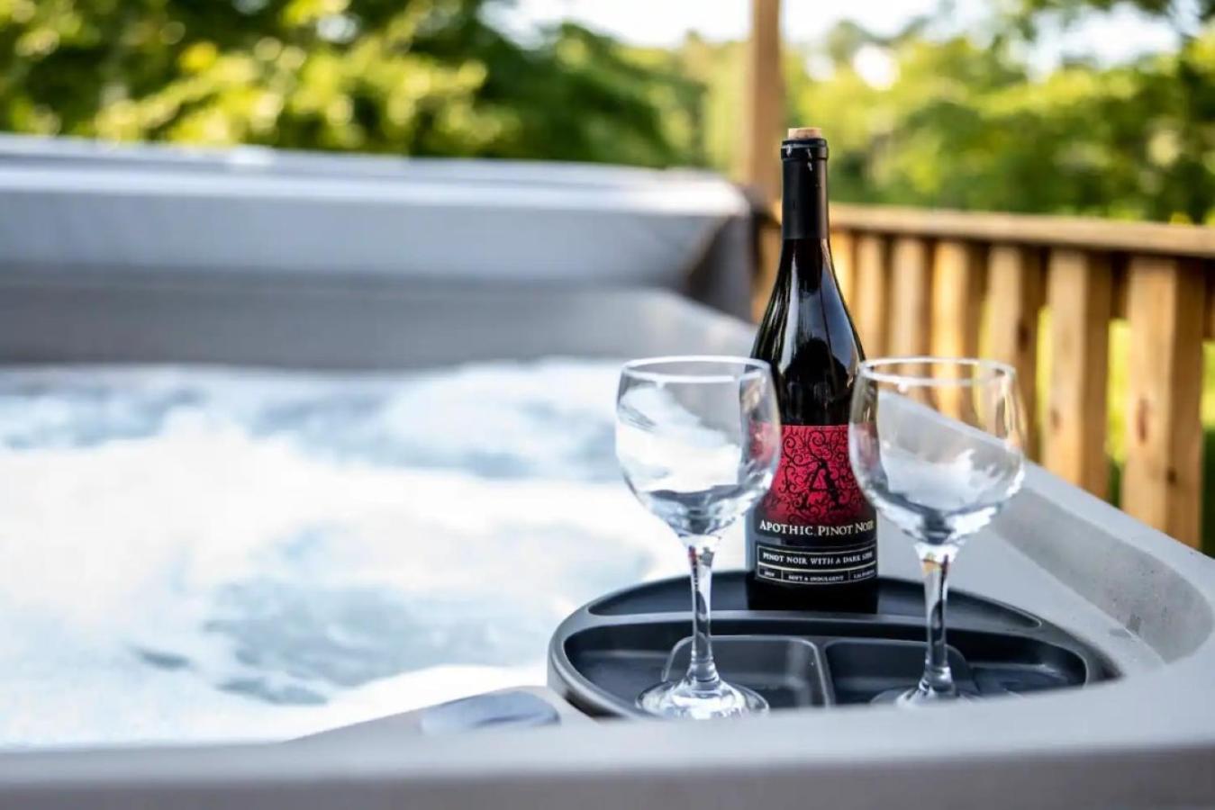 Creekside Cottage*Hot Tub*Entire Home-鸽子谷 外观 照片